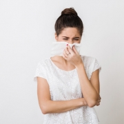 ¿Cómo evitar los resfriados por el aire acondicionado? 🤧